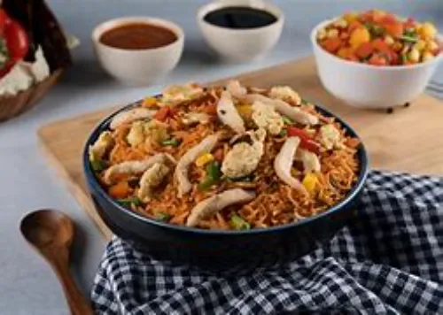 Mixed Fried Rice (Egg, Chicken, Fish) (Medium)